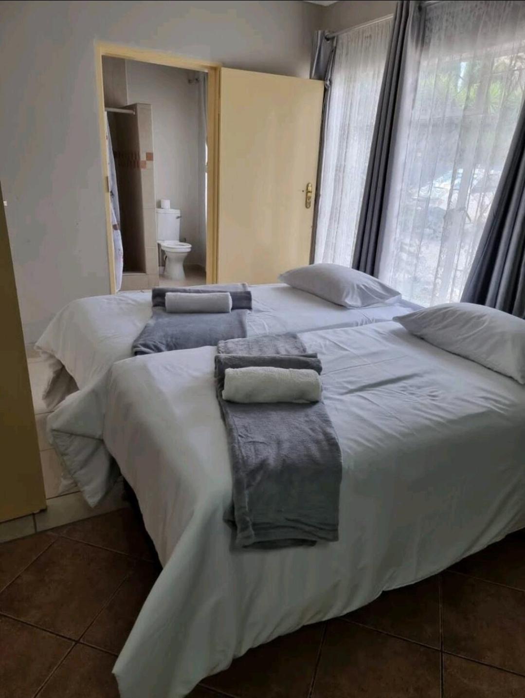 Stay At Home Airport Lodge Kempton Park Habitación foto
