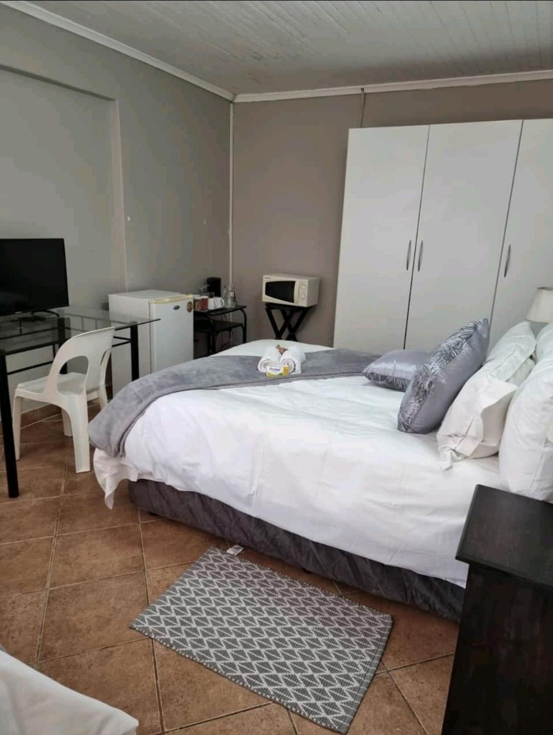 Stay At Home Airport Lodge Kempton Park Habitación foto