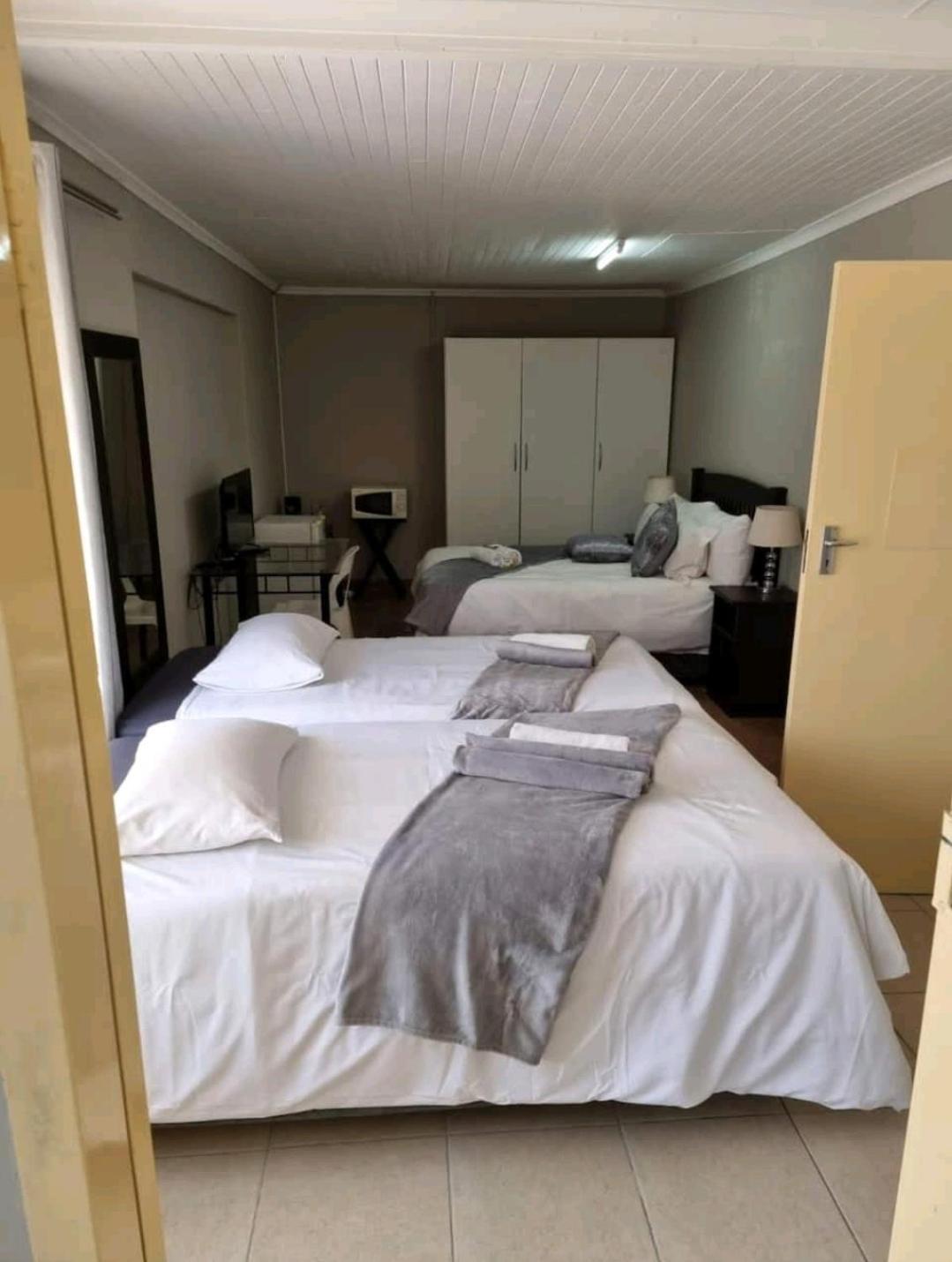 Stay At Home Airport Lodge Kempton Park Habitación foto