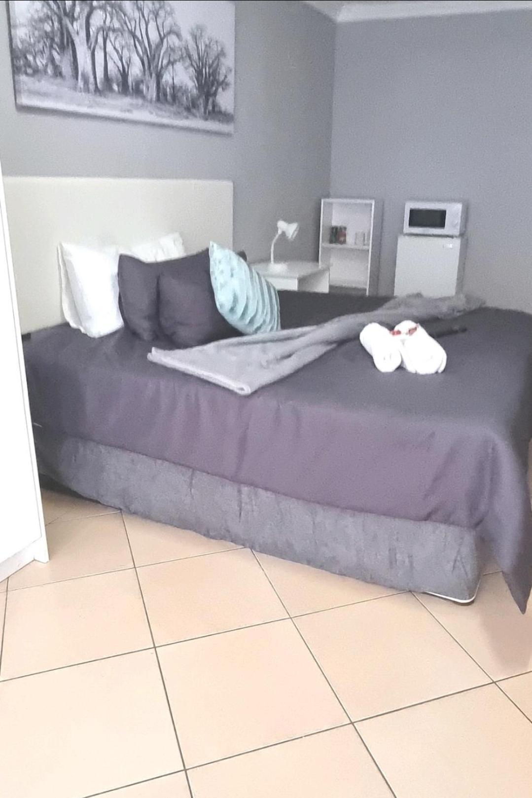 Stay At Home Airport Lodge Kempton Park Habitación foto